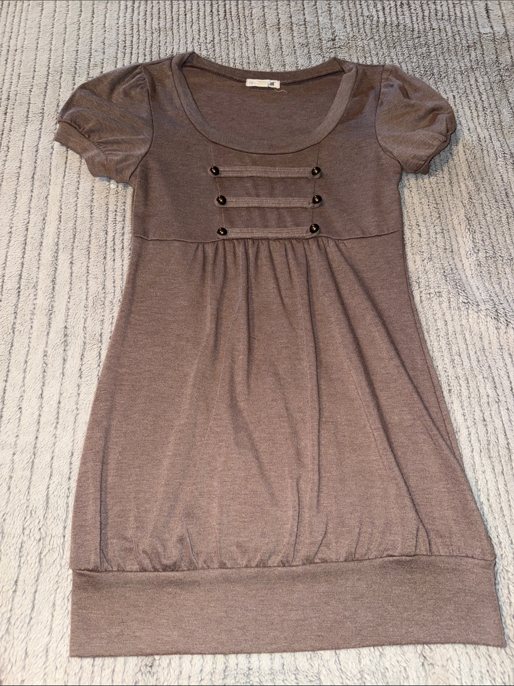 mine Short Sleeve Scoop Tunic Top in Taupe Brown